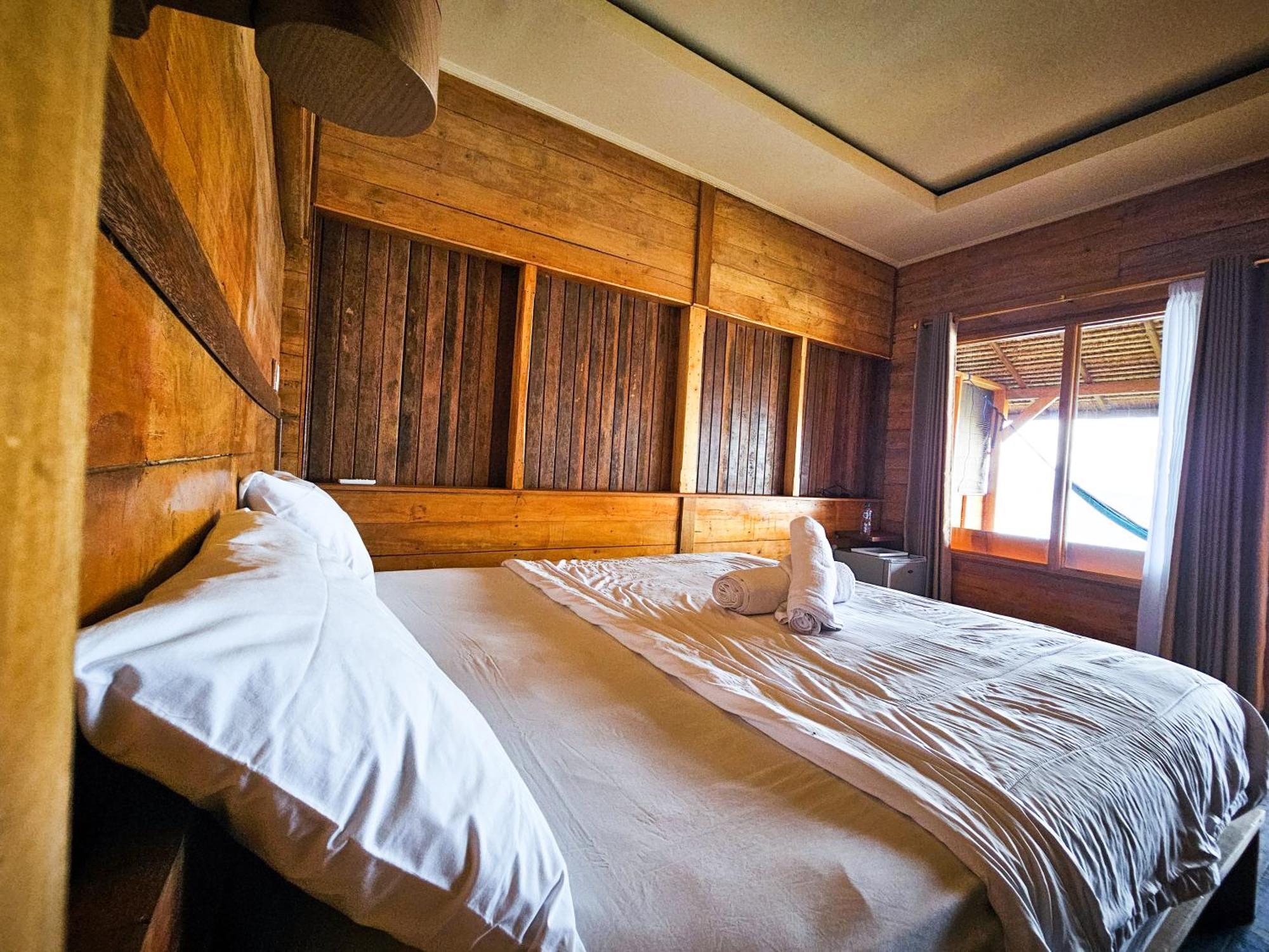 Malibu Huts Hotel Semaya Ngoại thất bức ảnh